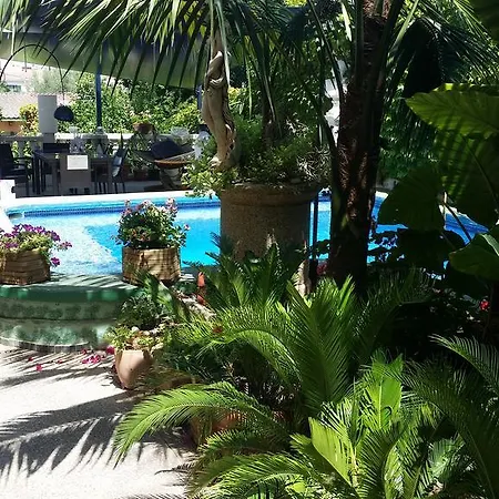The Green House - Adults Only Apartment *